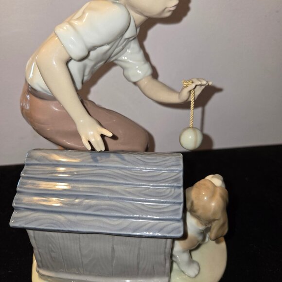 Lladro Boy With Dog Porcelain Figurine 5797, Spain, MINT, 8" has orig box - Picture 6 of 13